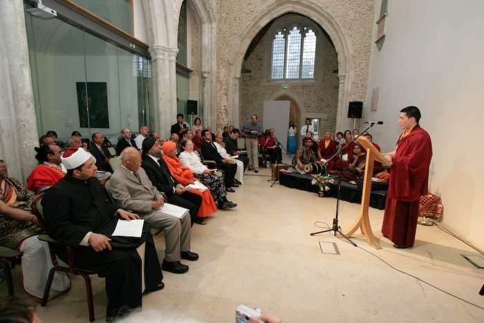 Karmapa London 2005 interfaith Event (photo copyright Thule G. Jug)