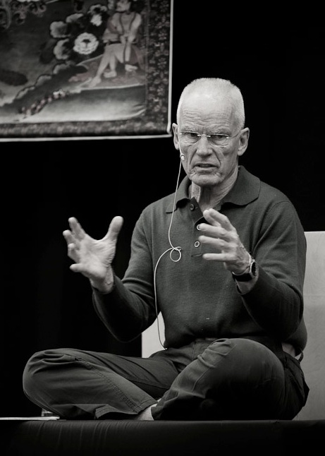 Lama Ole Nydahl teaching in 2010