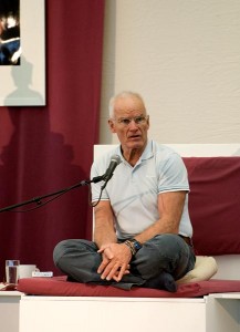 Lama Ole Nydahl teaching in 2009